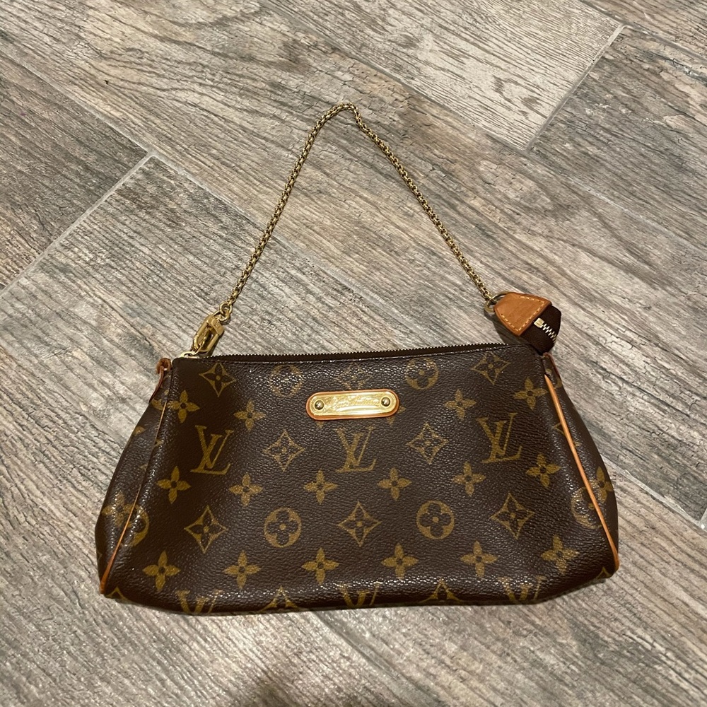 Louis Vuitton monogram Eva clutch